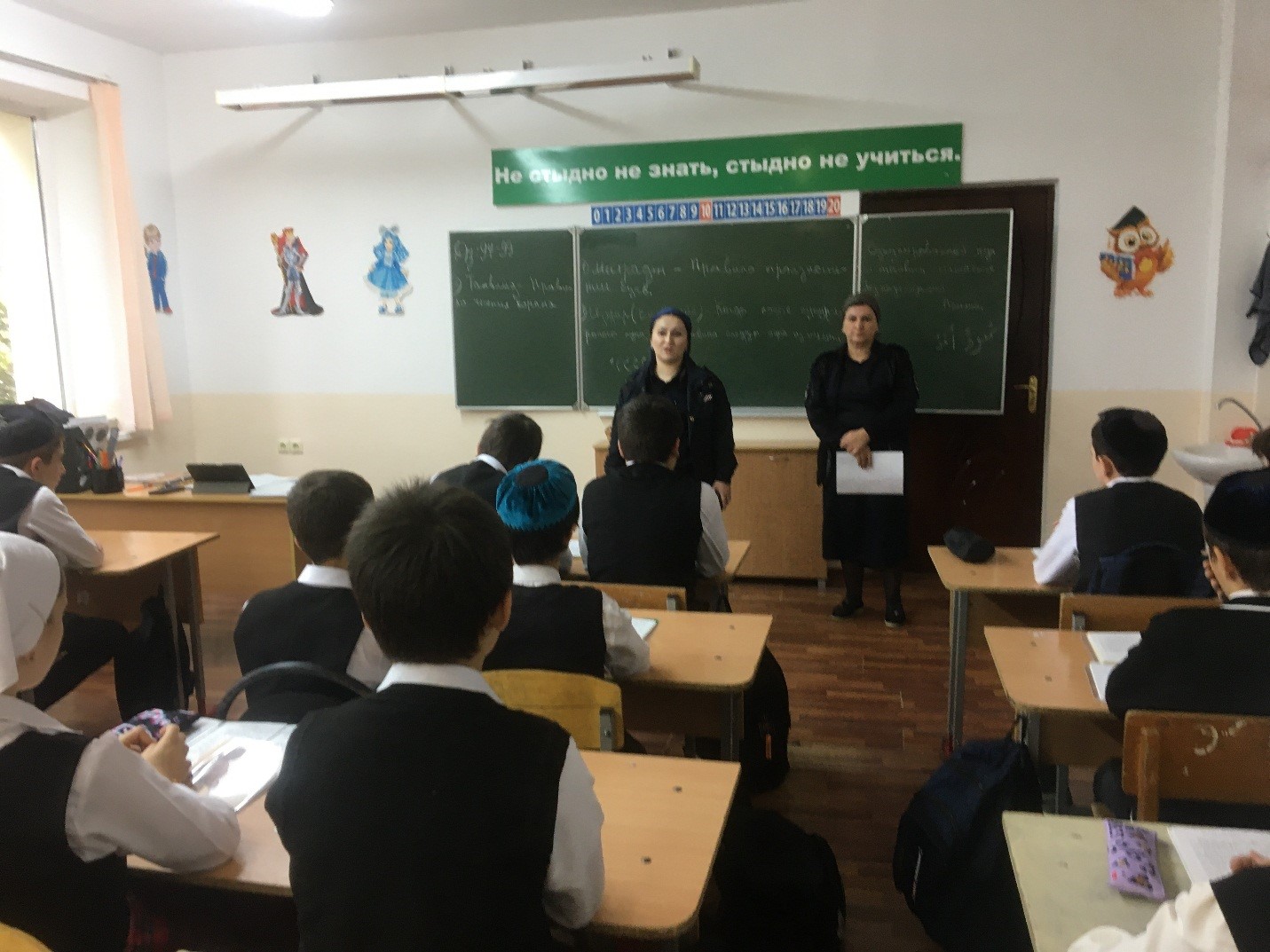 Встреча учащихся с инспектором подразделения по делам несовершеннолетних.